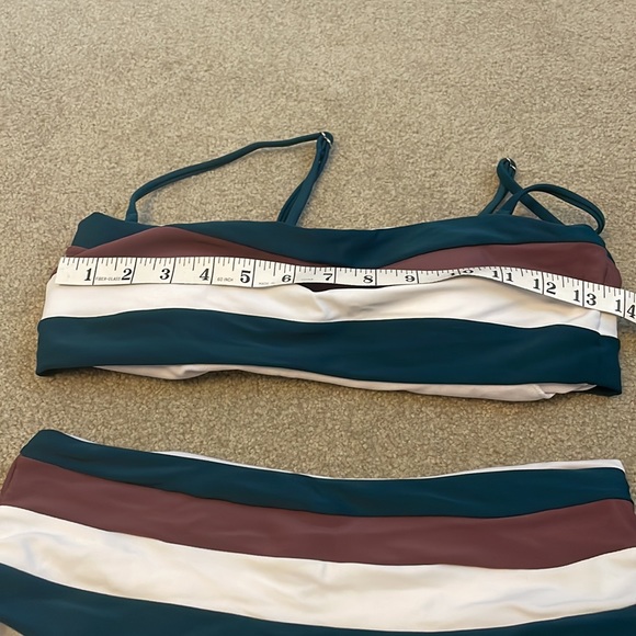 Bikini - Picture 4 of 4